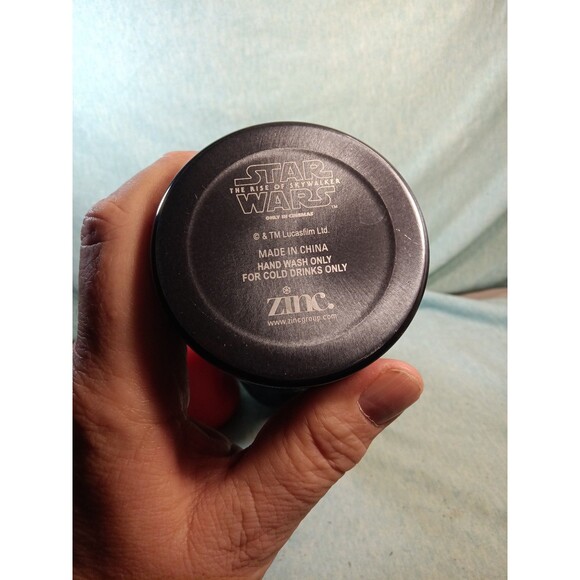 Star Wars Kylo Ren Helmet Topped Water Bottle by Zak Designs 21.5 oz (40) - Picture 3 of 3